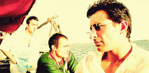à¤¦à¥à¤¸à¥à¤¤à¥ à¤à¥ à¤¸à¥à¤¹à¤¾à¤¨à¥ à¤ªà¤² GIF - Dil Chahta Hai GIFs