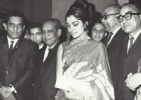 Abdul Gaffar Nadiadwala and Abdul Karim Nadiadwala with producer Rajendra Bhatia and director Mohan Saigal at the premier of Asha Parekh's Kanyadaan at Liberty theater on 6 February 2025