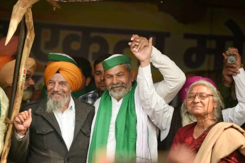 Bharatiya Kisan Union Spokesperson Rakesh Tikait along with activist Medha Patkar and farmers leaders during the ongoing protest against the new farm laws, at Ghazipur border in New Delhi