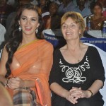 Amy Jackson mother 