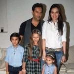 Waluscha De Sousa with her kids and Ex-husband