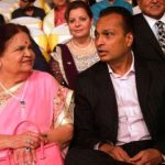 anil-ambani-with-his-mother