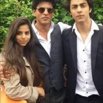 aryan-khan-with-his-father-shah-rukh-khan-and-daughter-suhana-khan