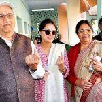 MS Dhoni's parents and wife
