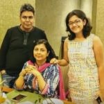 mir-afsar-ali-with-his-wife-and-daughter