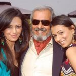 Roshni Chopra with father Ravi and sister Deeya