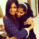 sanchita-shetty-with-her-sister