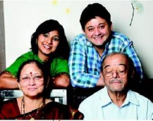 Swapnil Joshi with his parents and wife