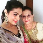 Anjana Sukhani with her mother