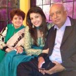 nisha-agarwal-family