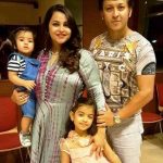 gurdeep-kohli-with-her-family