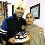 Binnu Dhillon mother
