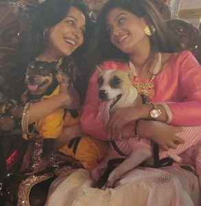 Flora Saini loves dogs