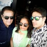 Gaurav Khanna with his Parents