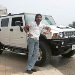 Suniel Shetty Hummer H3