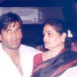 Suniel Shetty with his mother