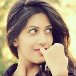 Simran Sehgal (Singer) Height, Weight, Age, Affairs, Biography & More