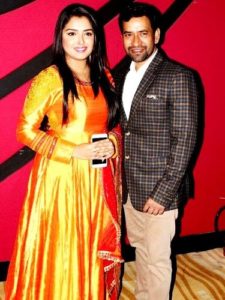 Amrapali Dubey with Dinesh Lal Yadav