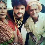 Khesari Lal Yadav with his parents
