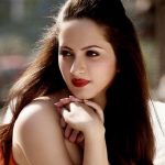 Lavina Tandon (Actress) Height, Weight, Age, Affairs, Biography & More
