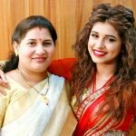Sanskruti Balgude with her mother Sanjivani Sanjay Balgude