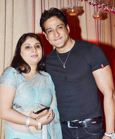 Pallavi Sarraf with her husband Inder Kumar