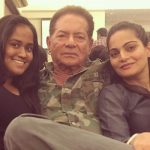 Sushila Charak Daughters Arpita Khan And Alvira Agnihotri with Salim Khan