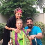 Hadiqa Kiani With Her Mother And Brother