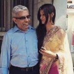 Kavi Shastri father and wife