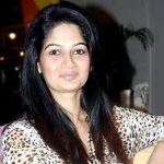 Resham Tipnis (Actress) Height, Weight, Age, Husband, Family, Biography & More