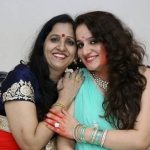 Siddharth Gupta mother with sister