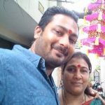 Sneha Namanandi brother Pawan Namanandi with mother (1)