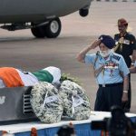 Wheelchair Bound Arjan Singh Pays His Last Tribute To APJ Abdul Kalam at Palam Airport