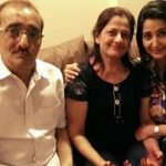 Sonica Handa parents