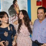 Arshin Mehta with her mother and father
