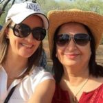 Preeti Jhangiani mother and sister