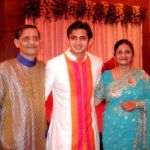 Romit Raj with his parents