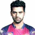 Deepak Chahar (Cricketer) Height, Age, Girlfriend, Wife, Family, Biography & More