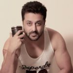 Rushil Bangia Height, Weight, Age, Wife, Family, Biography & More