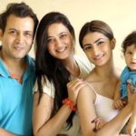 Abhinav Kohli with his wife Shweta Tiwari and children