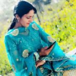 Pooja Thakur Mother