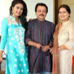 Siddhi Idnani with her parents
