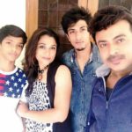 Shariq Hassan With His Brother And Parents