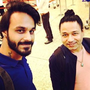 Naitik Nagda with Kailash Kher