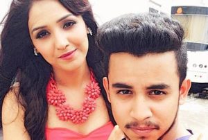 Vibhor Parashar with Neeti Mohan