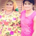 Vinesh Phogat with her mother