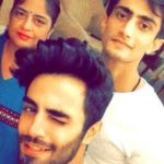 Karan Jotwani with his mother Heena Jotwani and brother Kush Jotwani