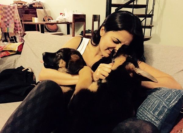 Eisha Chopra loves dogs
