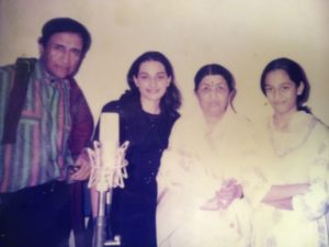 Shweta Pandit (Right) with her sister and Lata Mangeshkar and Dev Anand in her childhood