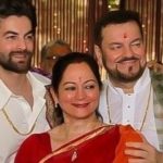 Nitin Mukesh with his Wife and Son